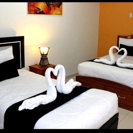 Hostal Universal Huaraz ภายนอก รูปภาพ