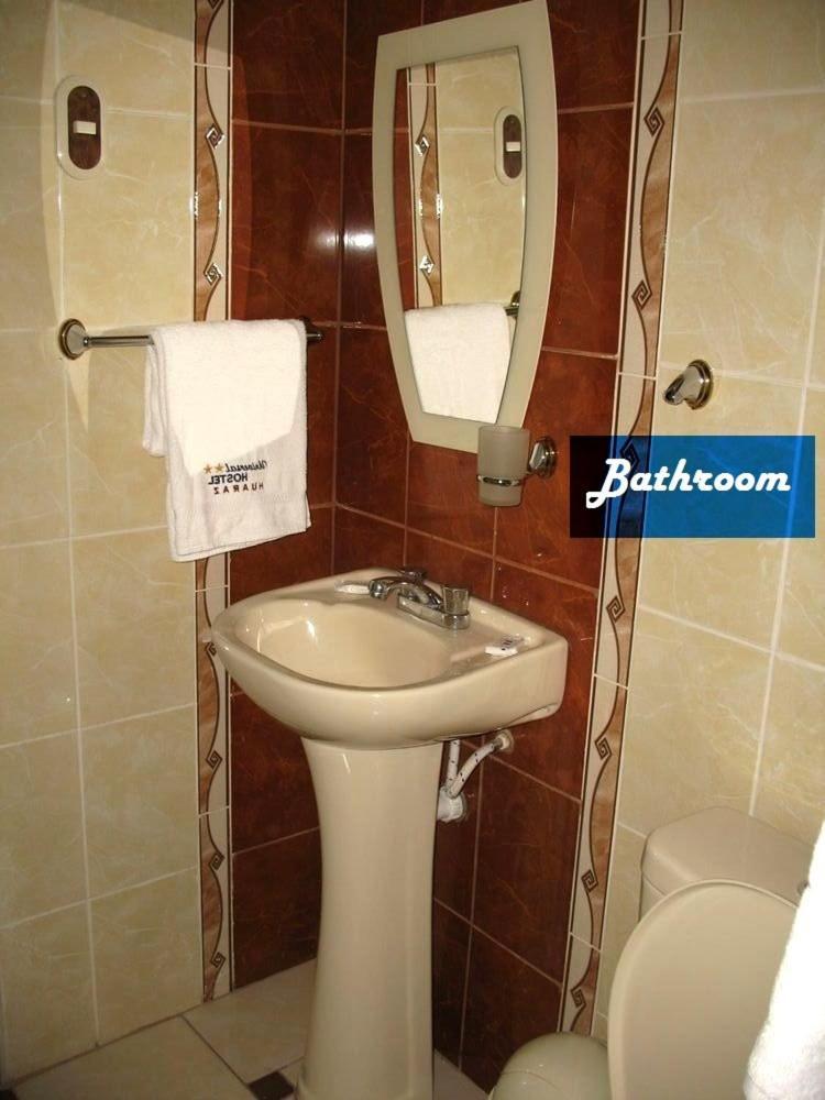 Hostal Universal Huaraz ภายนอก รูปภาพ